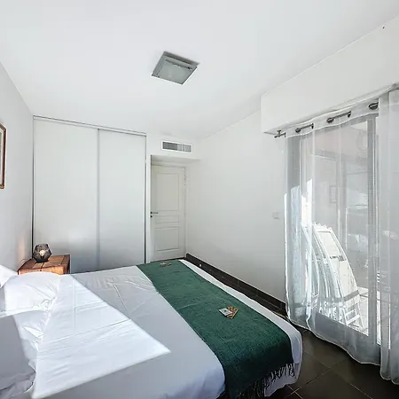 Pon2 - 2 Pieces Avec Piscine Et Terrasse Apartment